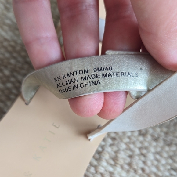 Kelly & Katie Cream Bow Sandals - Picture 2 of 4